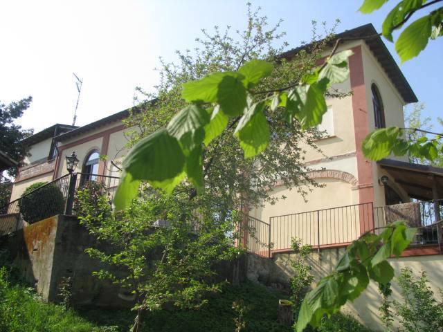 casa indipendente in vendita a Zenevredo