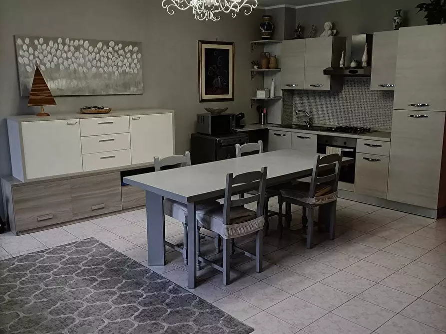 casa indipendente in vendita a Zenevredo