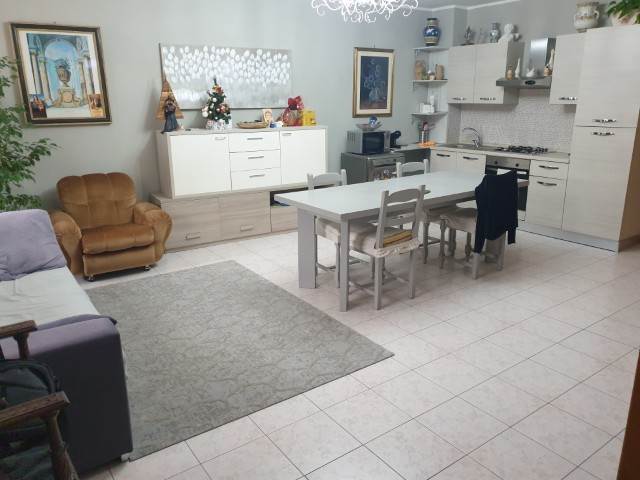 casa indipendente in vendita a Zenevredo