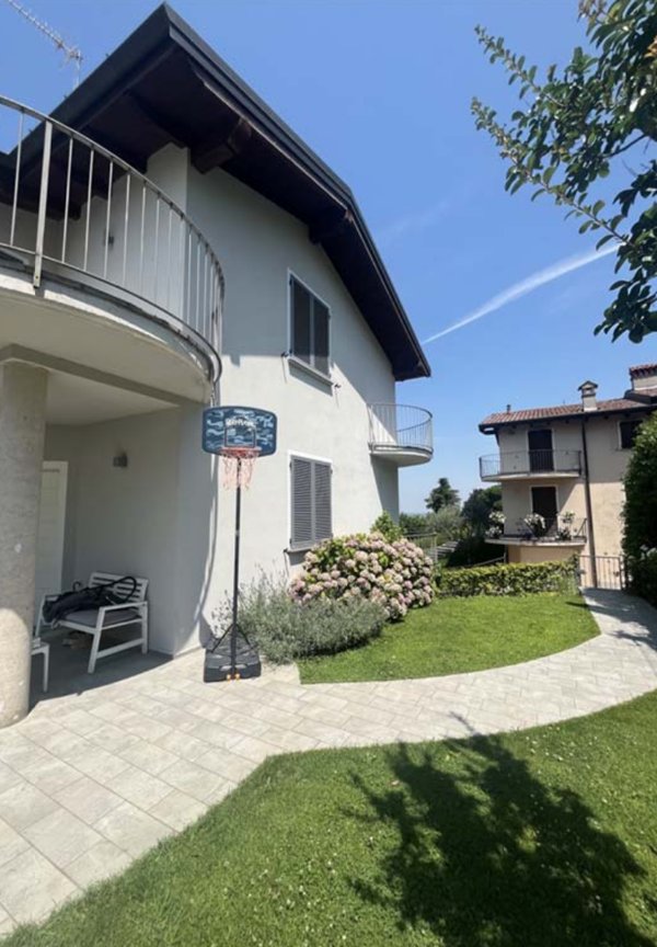 casa indipendente in vendita a Zenevredo