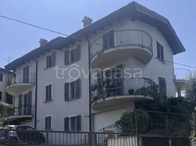 casa indipendente in vendita a Zenevredo