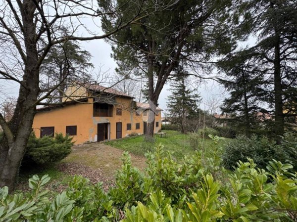 casa indipendente in vendita a Zenevredo in zona Cascina Vecchia