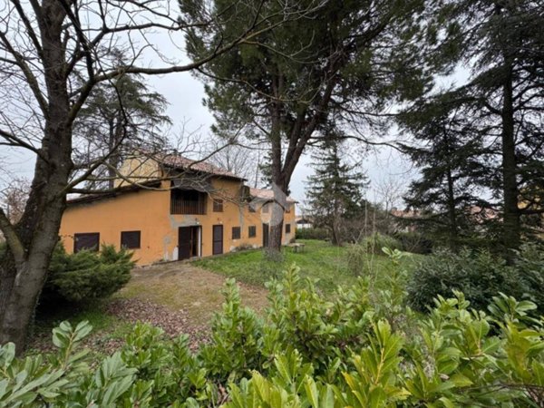 casa indipendente in vendita a Zenevredo in zona Cascina Vecchia