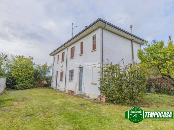 casa indipendente in vendita a Zerbolò in zona Parasacco