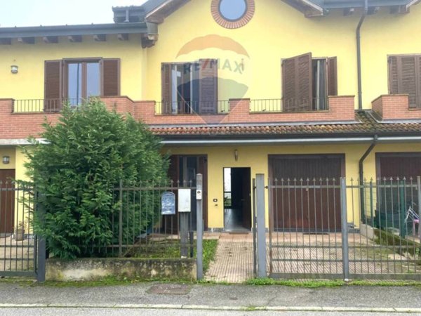 casa indipendente in vendita a Zerbolò in zona Parasacco