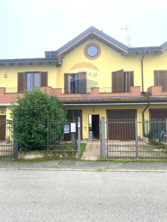 casa indipendente in vendita a Zerbolò in zona Parasacco