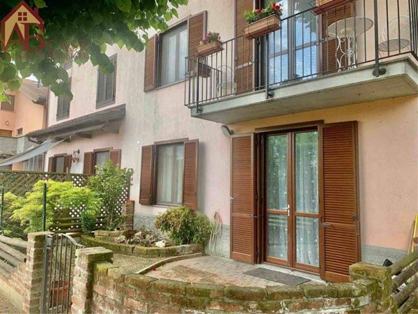 appartamento in vendita a Zerbolò in zona Parasacco