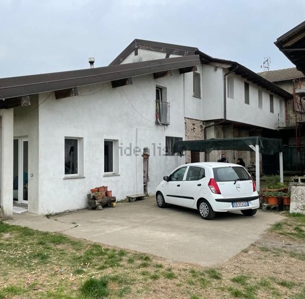 casa indipendente in vendita a Zerbolò