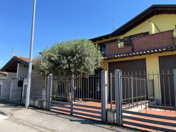 casa indipendente in vendita a Zerbolò
