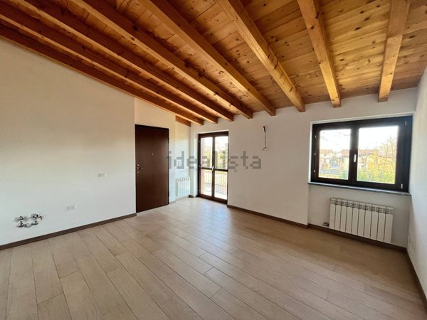 appartamento in vendita a Zerbolò in zona Parasacco