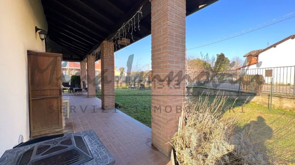 casa indipendente in vendita a Zerbolò in zona Parasacco