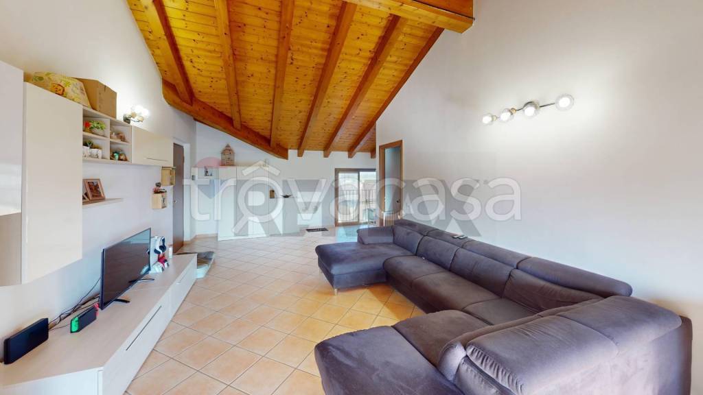 appartamento in vendita a Zerbolò in zona Sedone