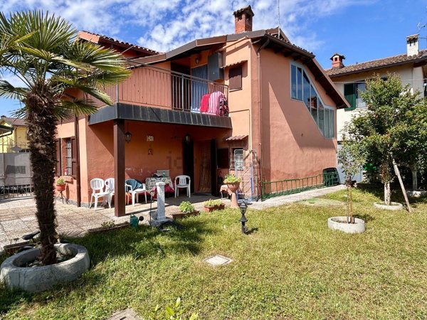casa indipendente in vendita a Zerbolò in zona Sedone