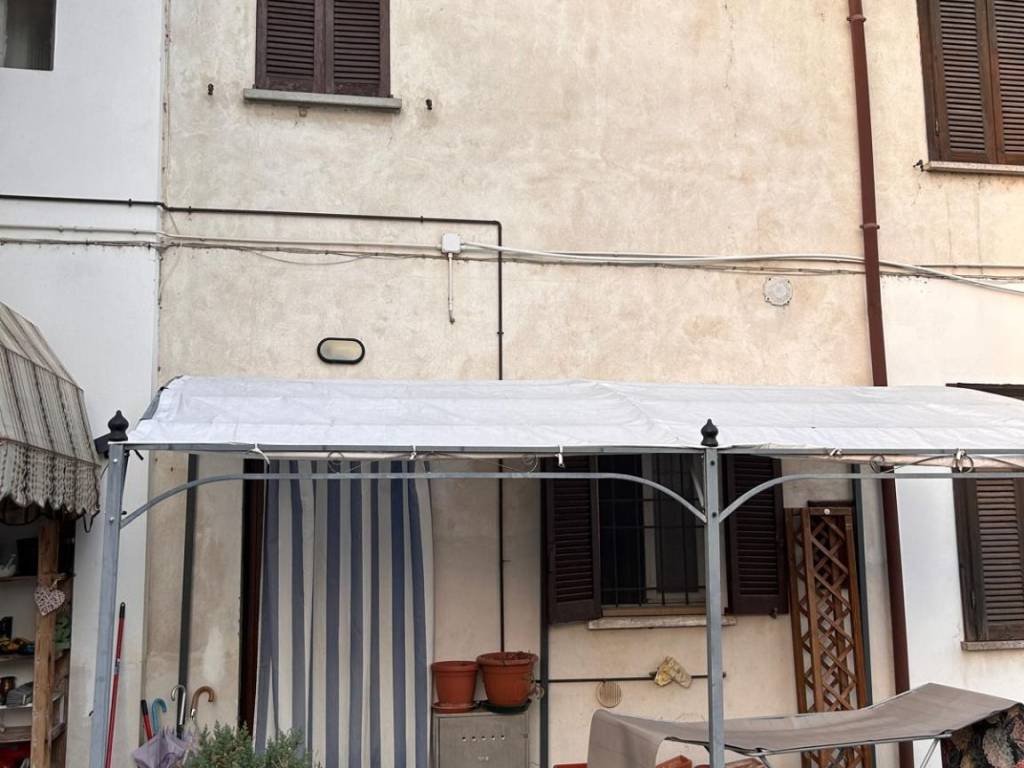 casa indipendente in vendita a Zerbolò in zona Sedone
