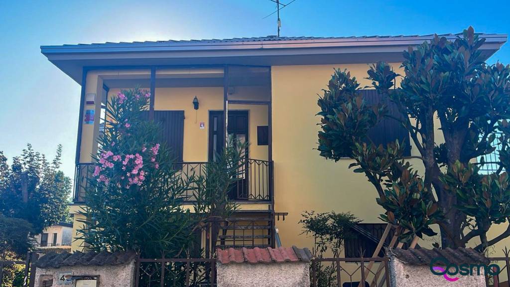 casa indipendente in vendita a Zerbolò in zona Sedone