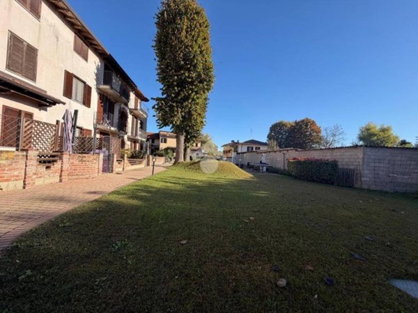 appartamento in vendita a Zerbolò in zona Parasacco