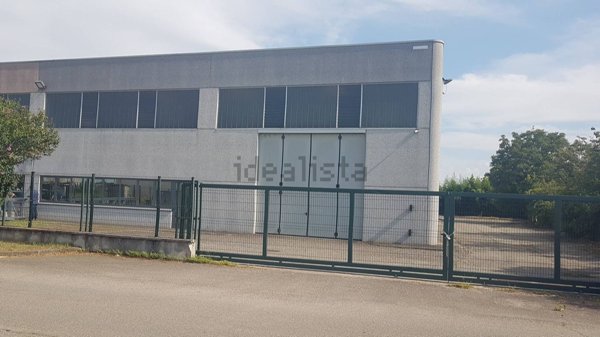 capannone in vendita a Zinasco in zona Sairano