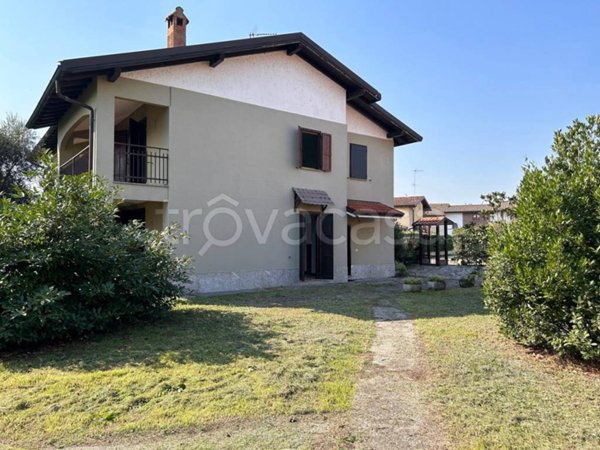 casa indipendente in vendita a Zinasco