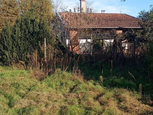 casa indipendente in vendita a Zinasco