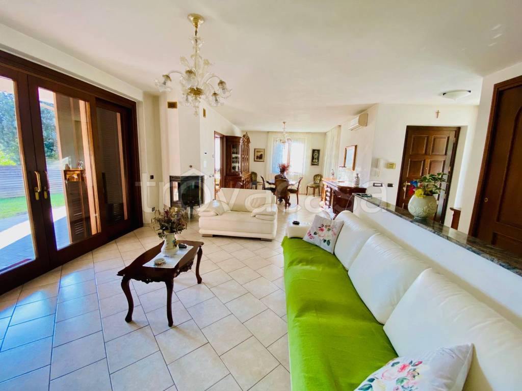 casa indipendente in vendita a Zinasco in zona Sairano