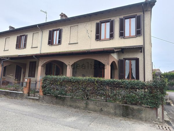 casa indipendente in vendita a Zinasco