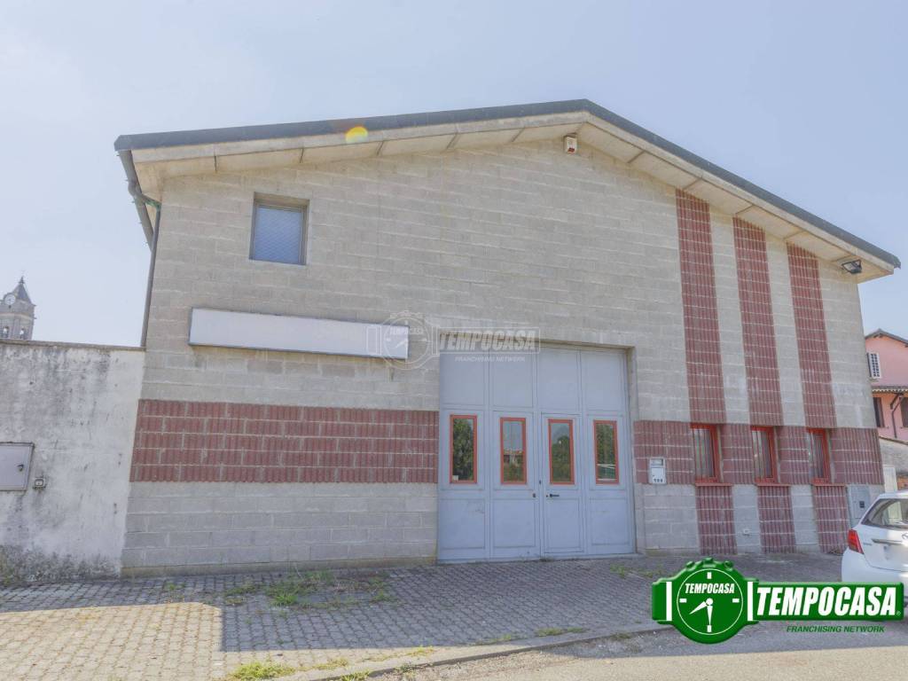 locale commerciale in vendita a Zinasco