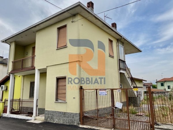 casa indipendente in vendita a Zinasco in zona Sairano