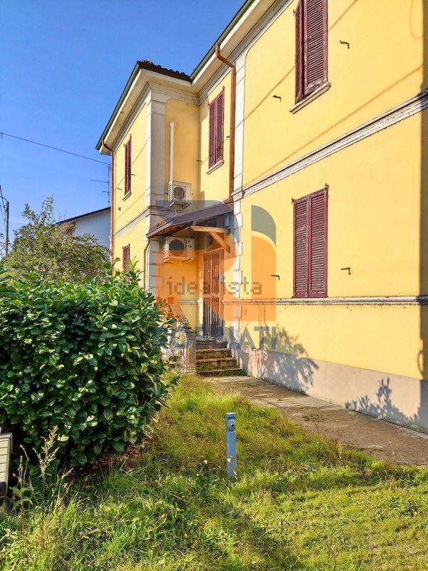 casa indipendente in vendita a Zinasco in zona Sairano