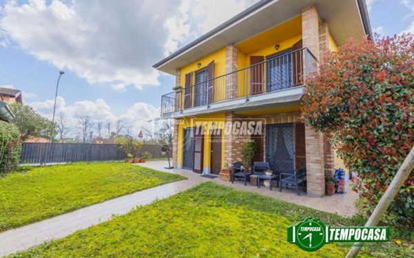 casa indipendente in vendita a Zinasco