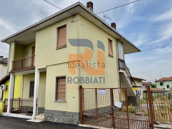 appartamento in vendita a Zinasco in zona Sairano