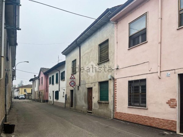 casa semindipendente in vendita a Zinasco in zona Sairano