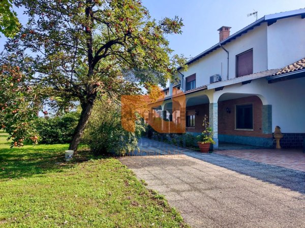 casa indipendente in vendita a Zinasco in zona Sairano