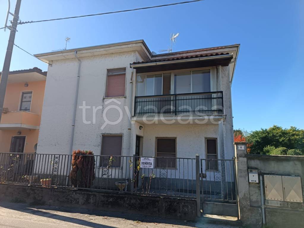 casa indipendente in vendita a Zinasco in zona Sairano