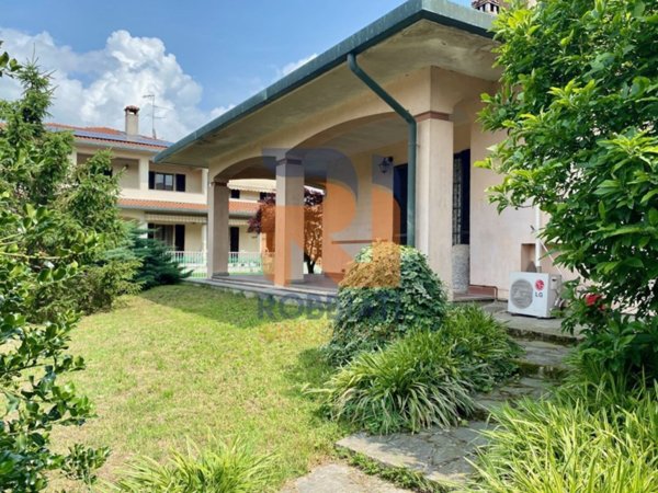 casa indipendente in vendita a Zinasco in zona Sairano