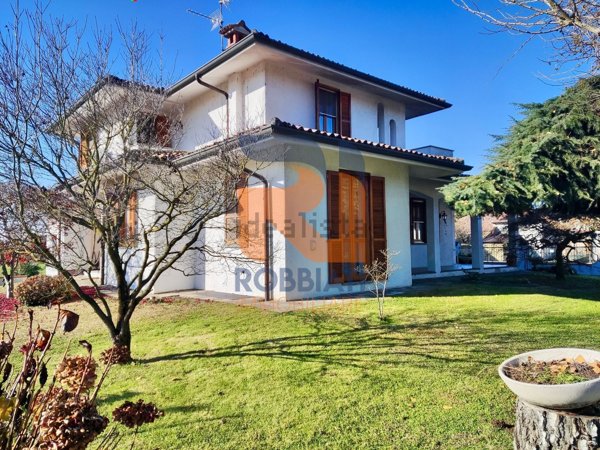 casa indipendente in vendita a Zinasco