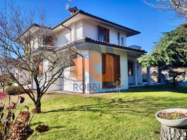 casa indipendente in vendita a Zinasco