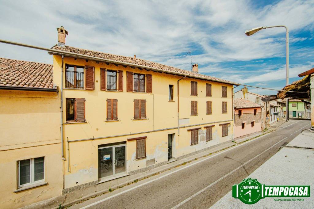 negozio in vendita a Zinasco