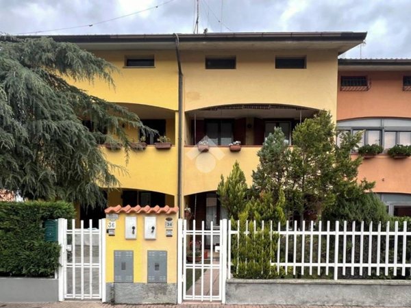 casa indipendente in vendita a Zinasco