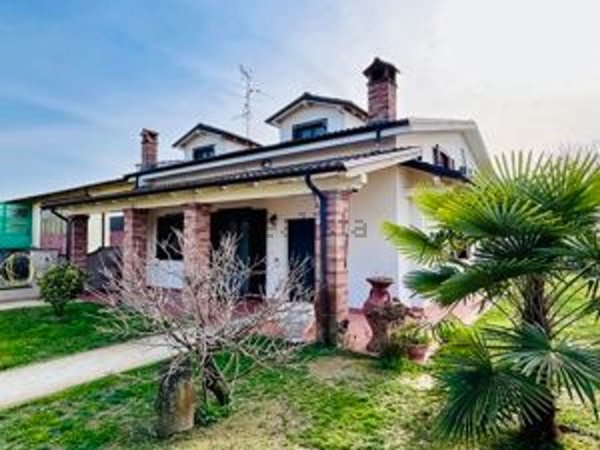 casa indipendente in vendita a Zinasco