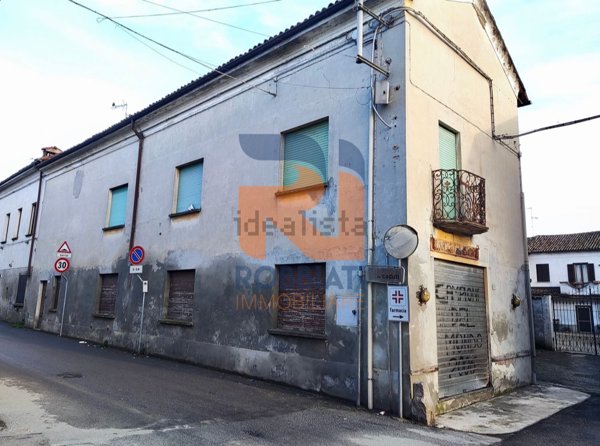 appartamento in vendita a Zinasco in zona Sairano