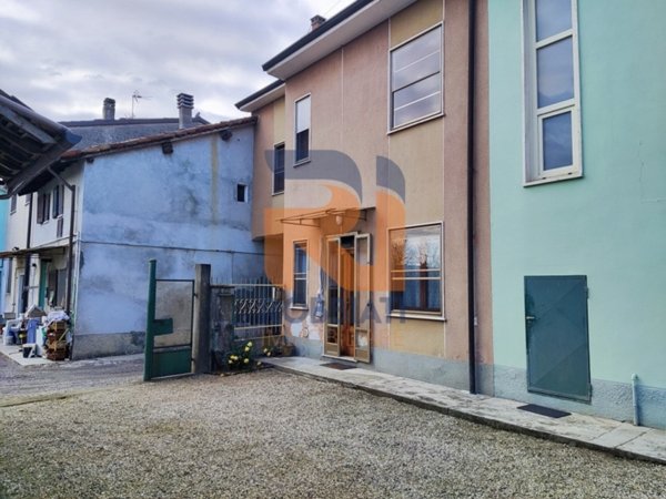 casa indipendente in vendita a Zinasco