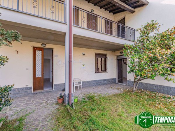 casa indipendente in vendita a Zinasco in zona Sairano