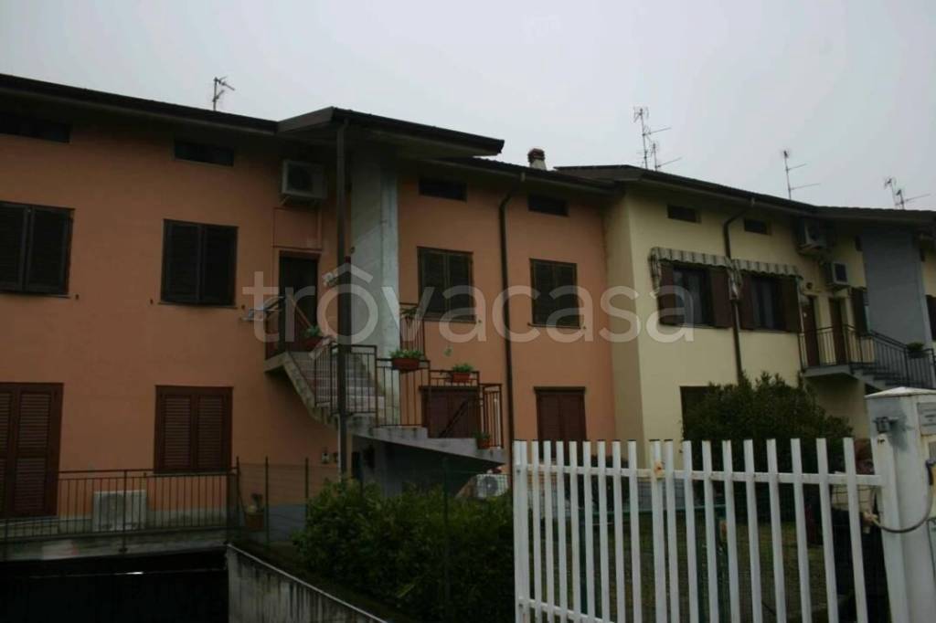 casa indipendente in vendita a Zinasco