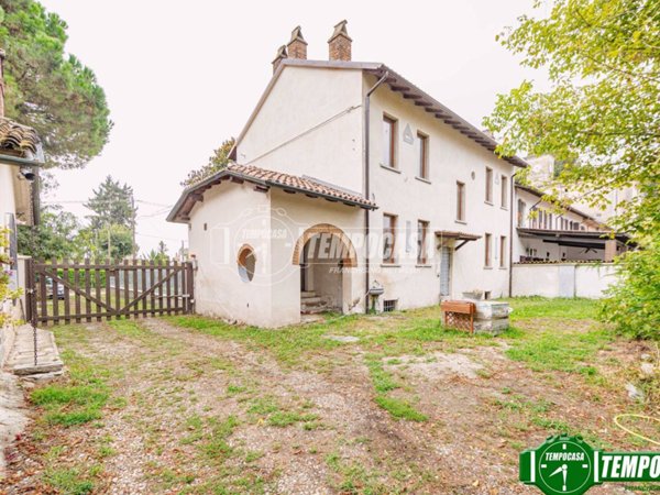 casa indipendente in vendita a Zinasco in zona Bombardone