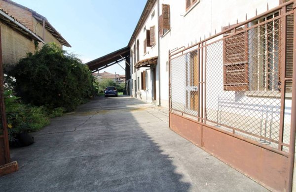 casa indipendente in vendita a Cornale e Bastida in zona Cornale