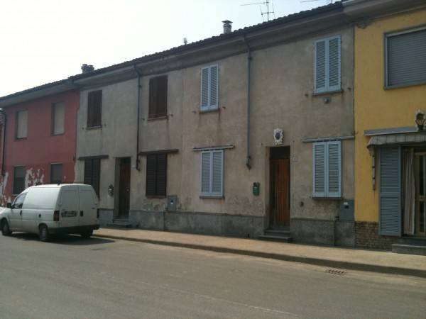 casa indipendente in vendita a Cornale e Bastida in zona Bastida de' Dossi