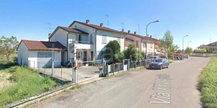 casa indipendente in vendita a Cornale e Bastida