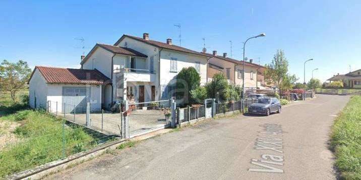 casa indipendente in vendita a Cornale e Bastida
