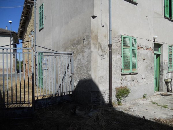 casa indipendente in vendita a Cornale e Bastida in zona Cornale