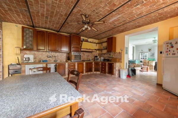 casa indipendente in vendita a Cornale e Bastida in zona Cornale